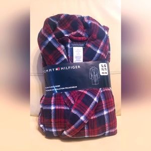Tommy Hilfiger Plush Fleece Robe
